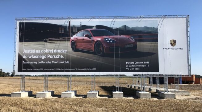 Reklama na autostradach.jpg