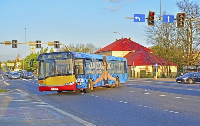 Reklama na autobusach Rzeszów całopojazdowa.jpg
