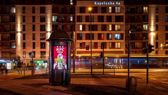 Ekran Reklamowy Kraków Kapelanka.jpeg